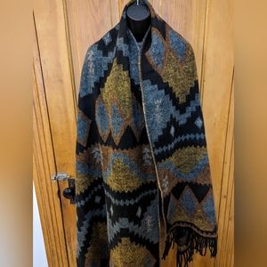 Thick rustic pattern blanket scarf